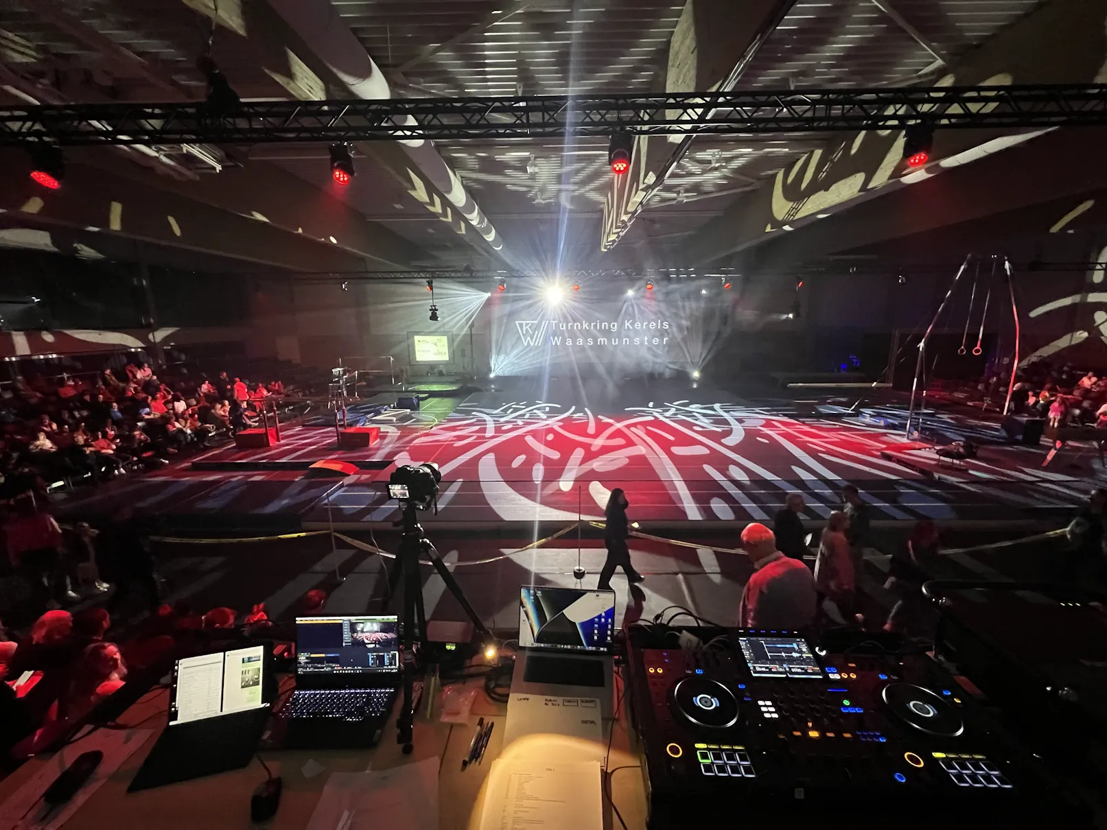 Gym Show main floor